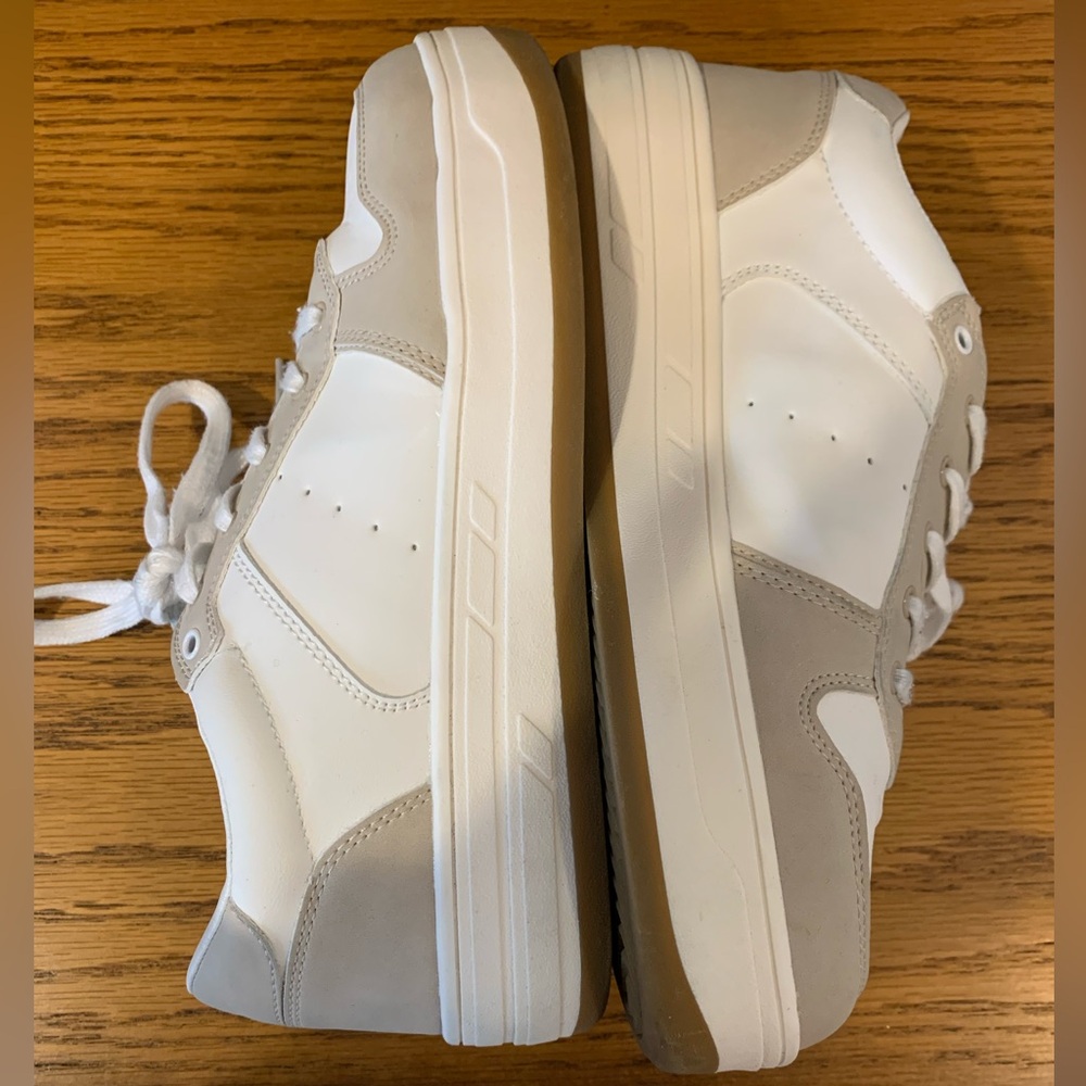 American Eagle Outfitters White and Tan Sneakers